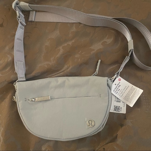 LULULEMON ALL NIGHT MICRO FESTIVAL BAG *zip top* in SOLD OUT COLOR- SEAL… - Picture 4 of 7